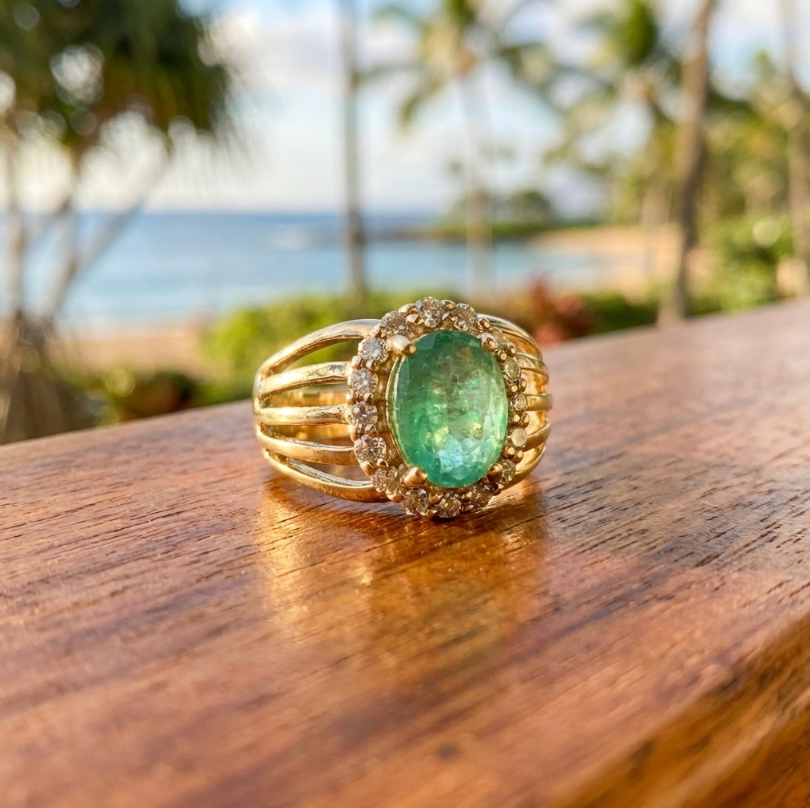 1.3-Carats Columbian Emerald & Diamonds Ring