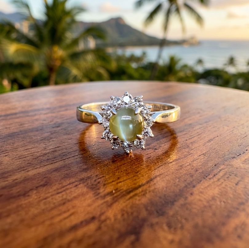 Vintage Chrysoberyl Cat's Eye and Diamonds Ring