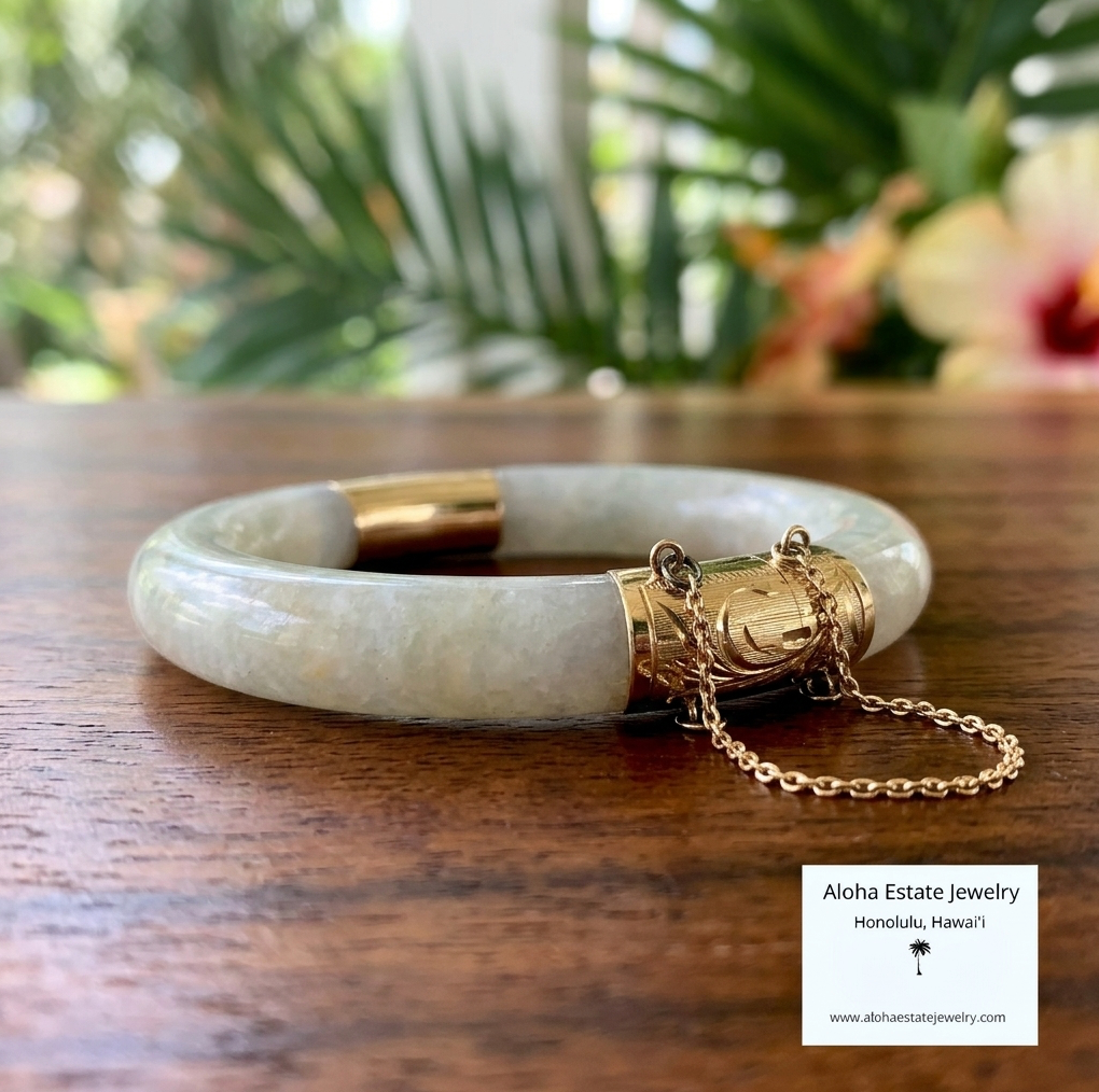 Vintage 14k Gold Hinged Jadeite Bangle