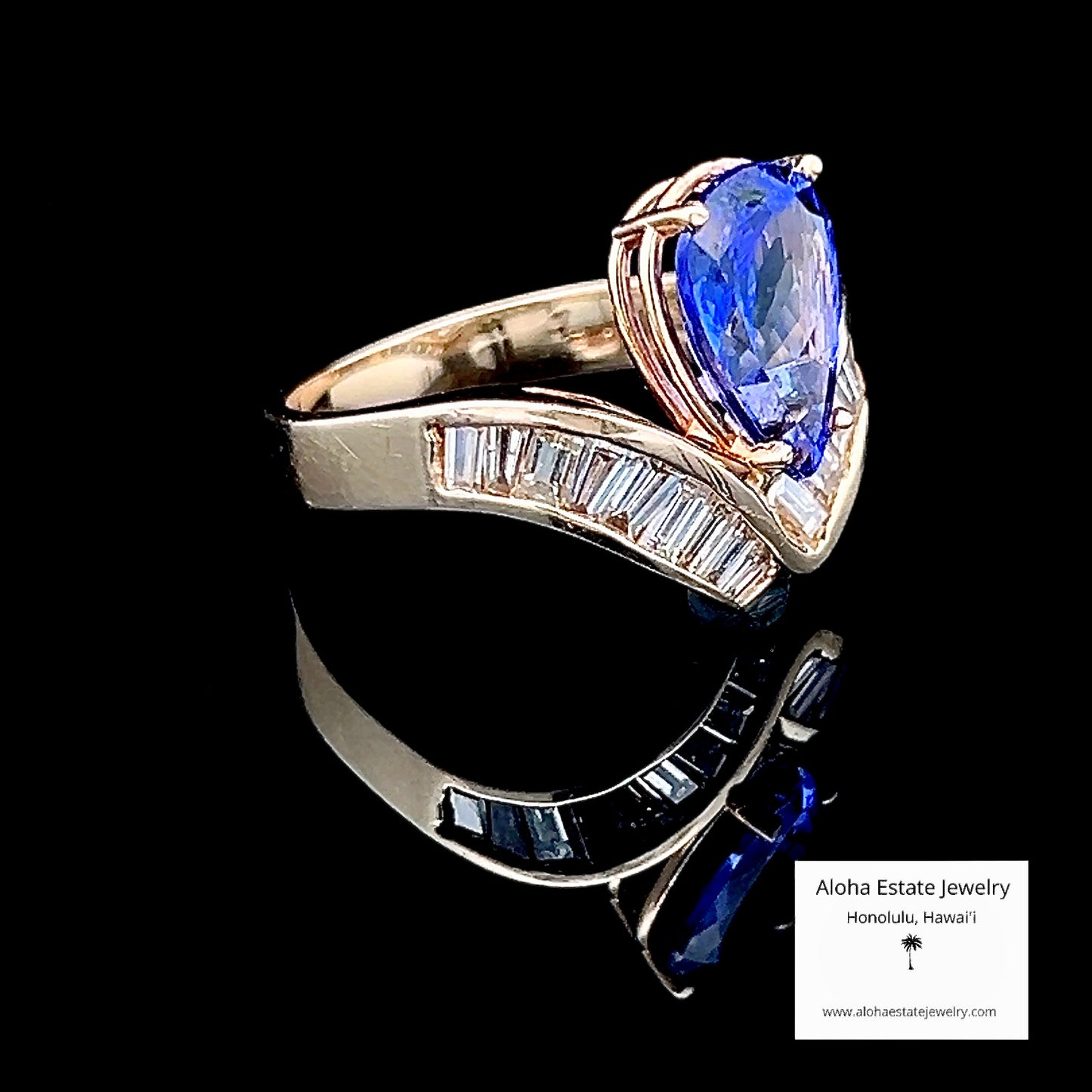 14k 2.5 Carats Teardrop Tanzanite Solitaire & Diamonds Ring