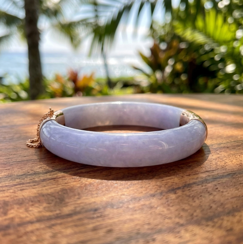 Vintage Lavender Jade Bangle 14K Gold Bamboo Motif Clasp