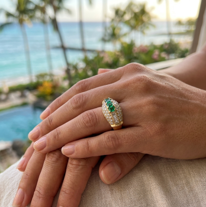 Vintage Emerald & Diamond Ring in 14K Yellow Gold