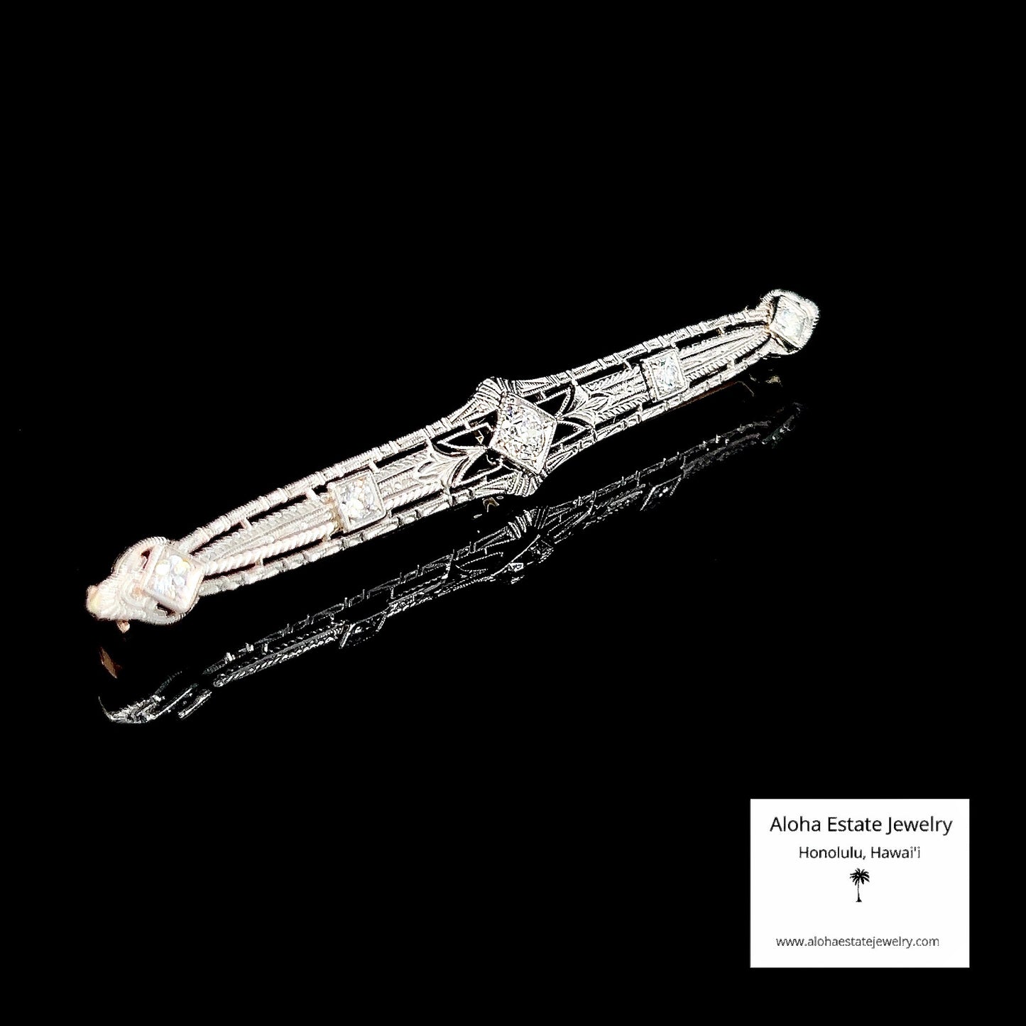 Late Art Deco Period 0.25-Carat Diamond Bar Pin