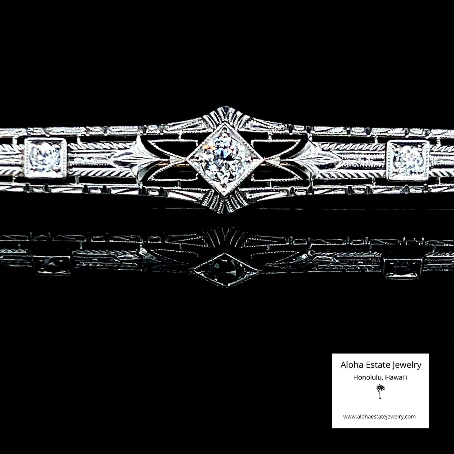 Late Art Deco Period 0.25-Carat Diamond Bar Pin