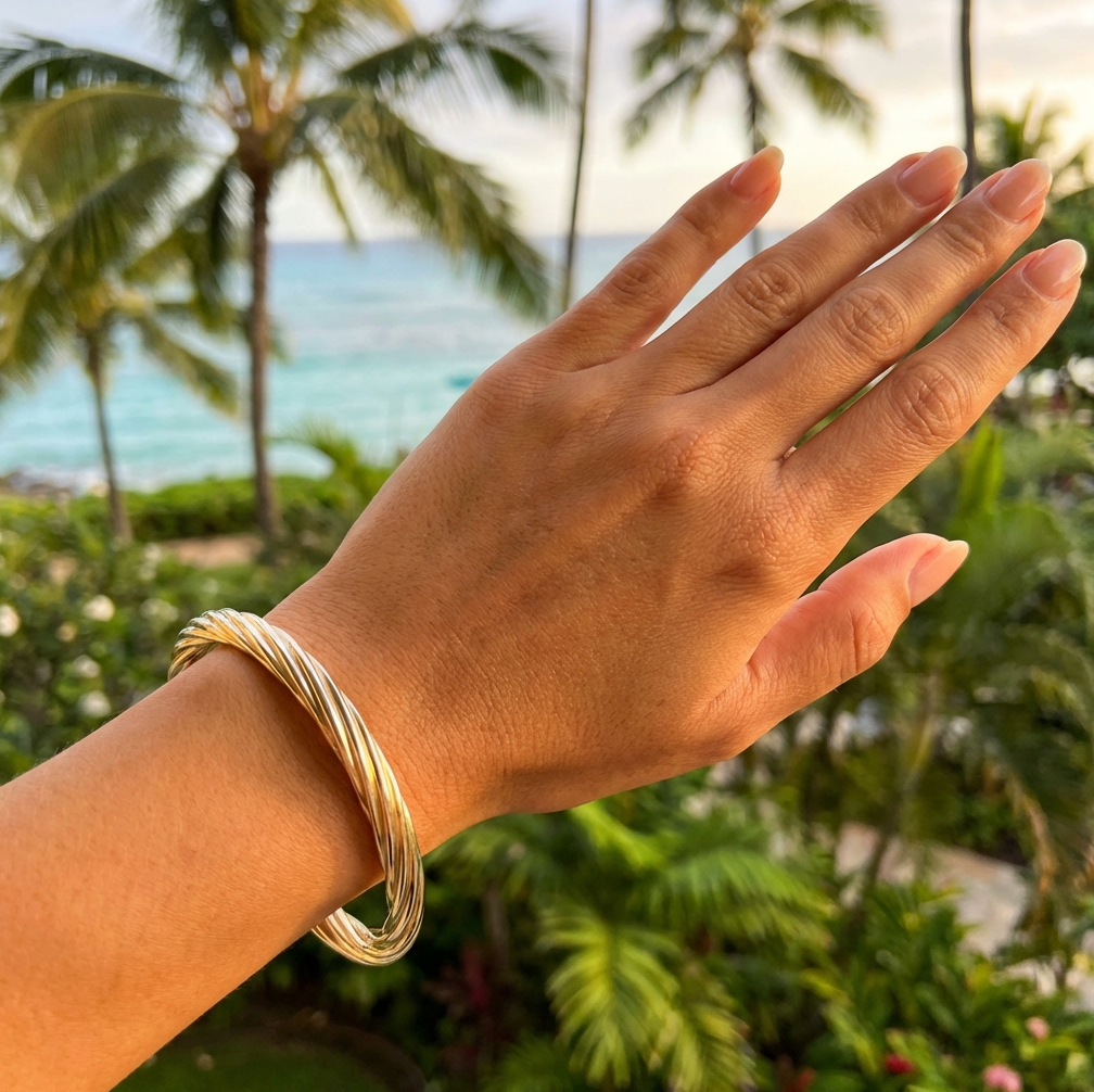 14K Hinged Spiral Bangle Bracelet - A Wardrobe Essential!