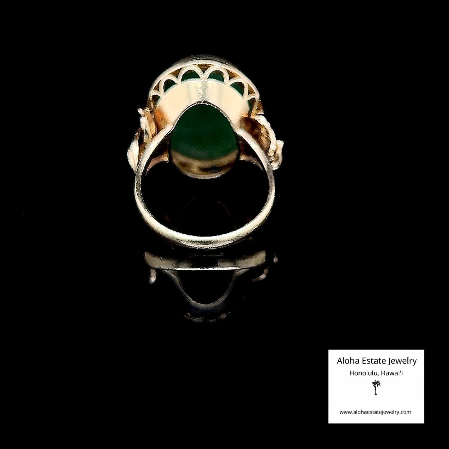Vintage 14K Jadeite Cabochon Ring In Leaf And Berry Setting