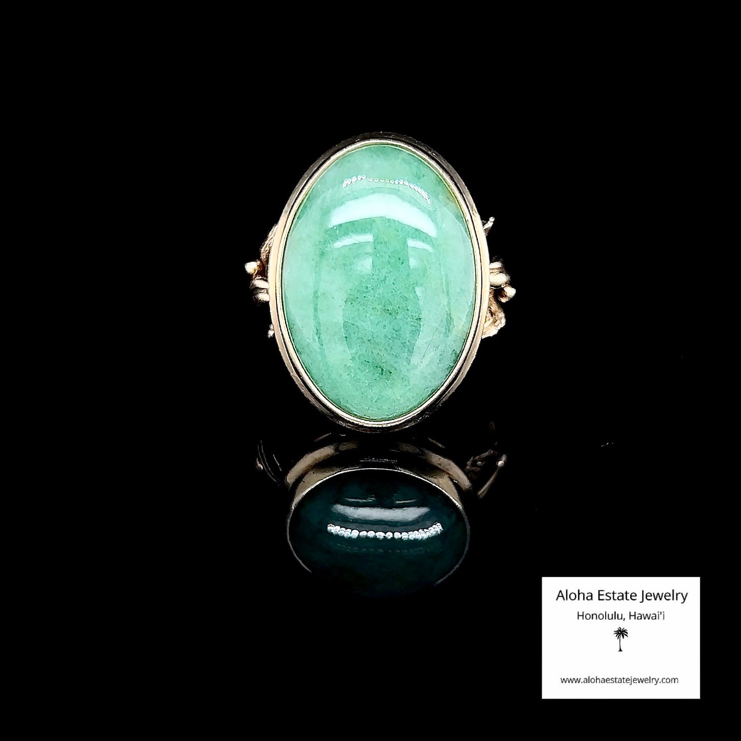 Vintage 14K Jadeite Cabochon Ring In Leaf And Berry Setting