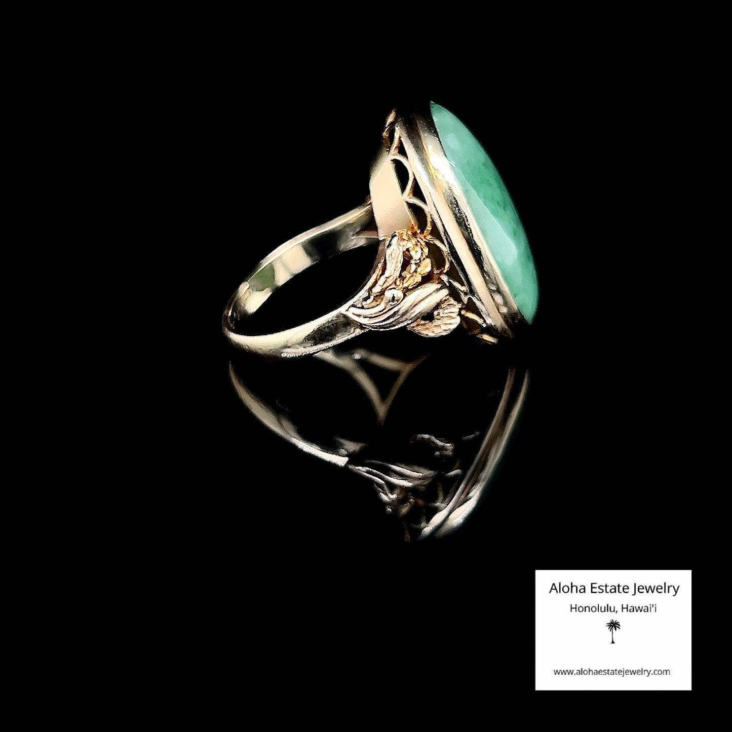 Vintage 14K Jadeite Cabochon Ring In Leaf And Berry Setting