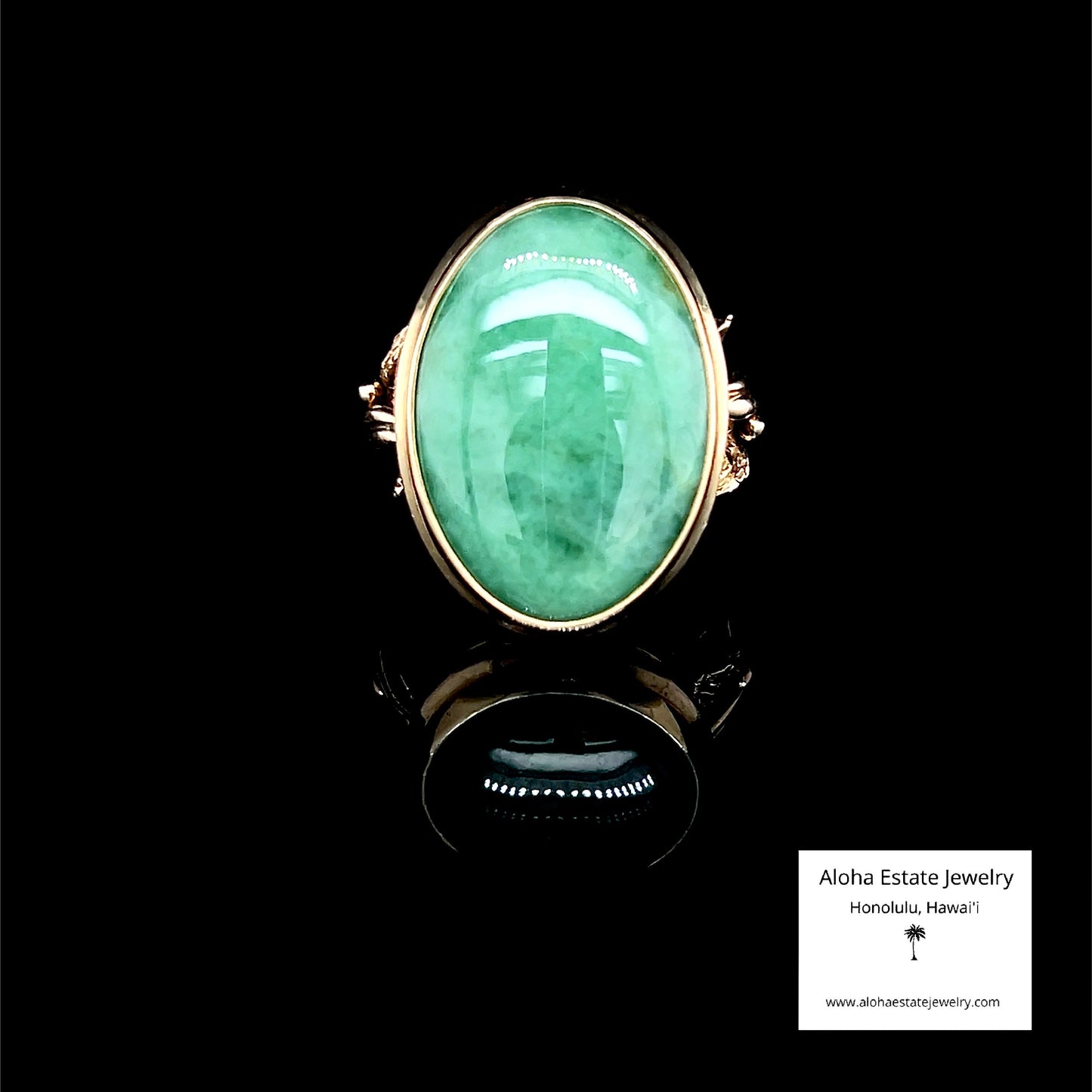 Vintage 14K Jadeite Cabochon Ring In Leaf And Berry Setting