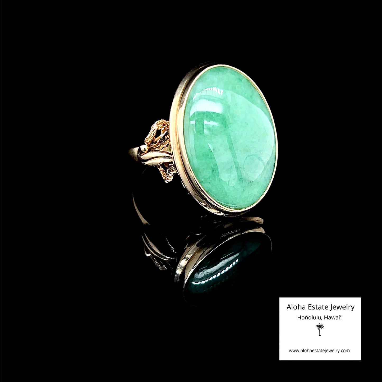 Vintage 14K Jadeite Cabochon Ring In Leaf And Berry Setting