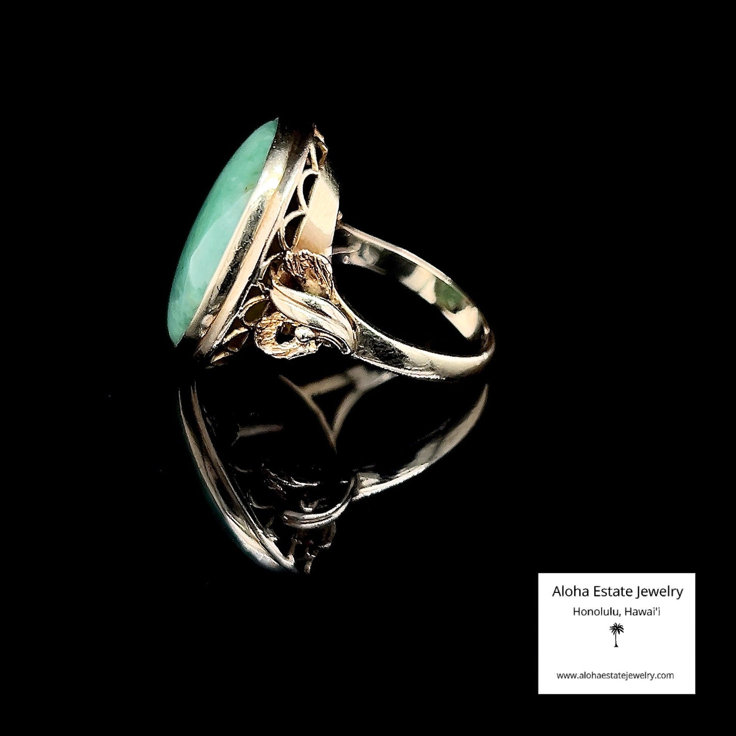 Vintage 14K Jadeite Cabochon Ring In Leaf And Berry Setting