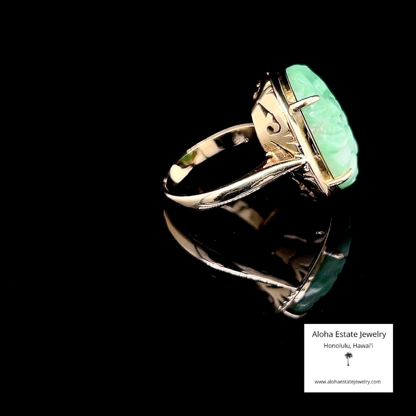 Vintage Floral Hand Carved Jadeite Ring in 14K