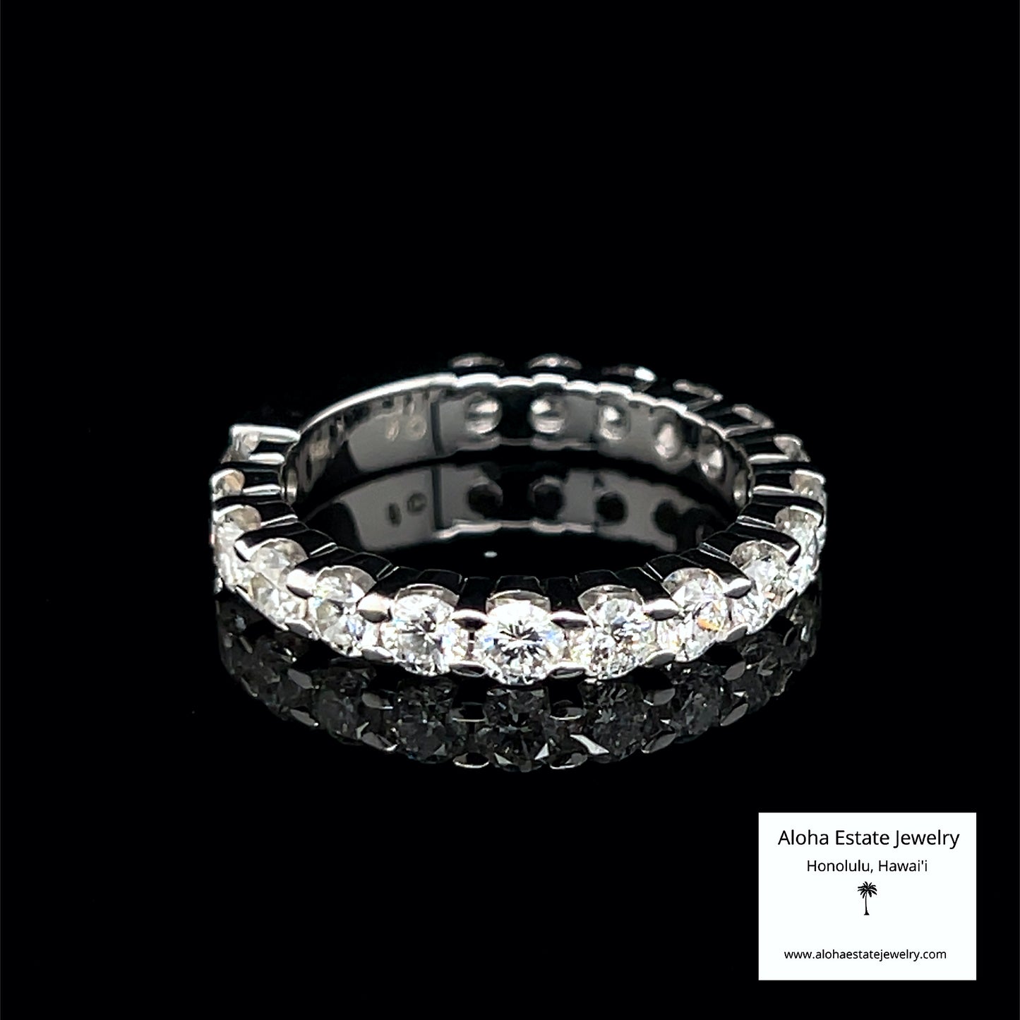 3.25-Carat Diamond Eternity Band of 18K White Gold
