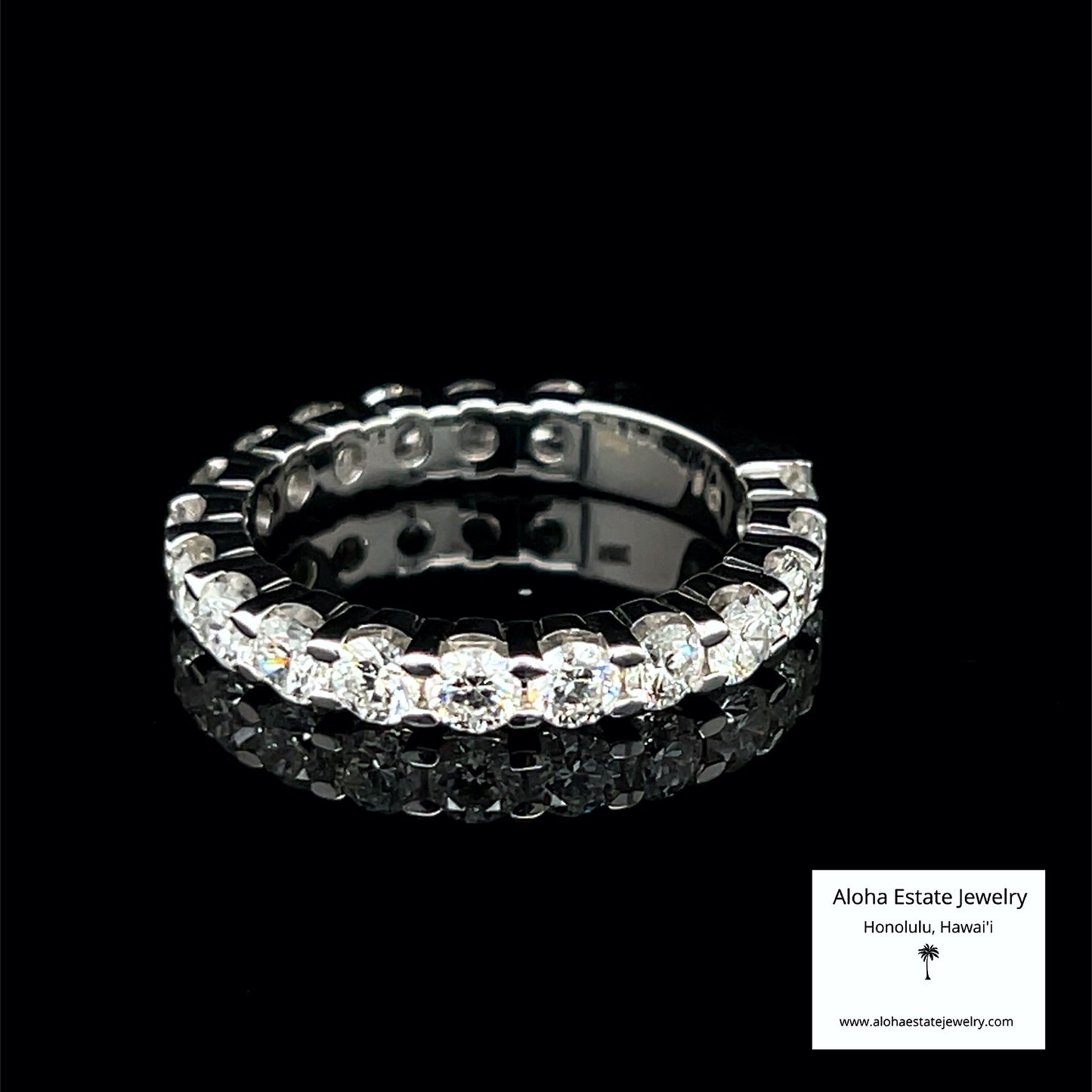 3.25-Carat Diamond Eternity Band of 18K White Gold