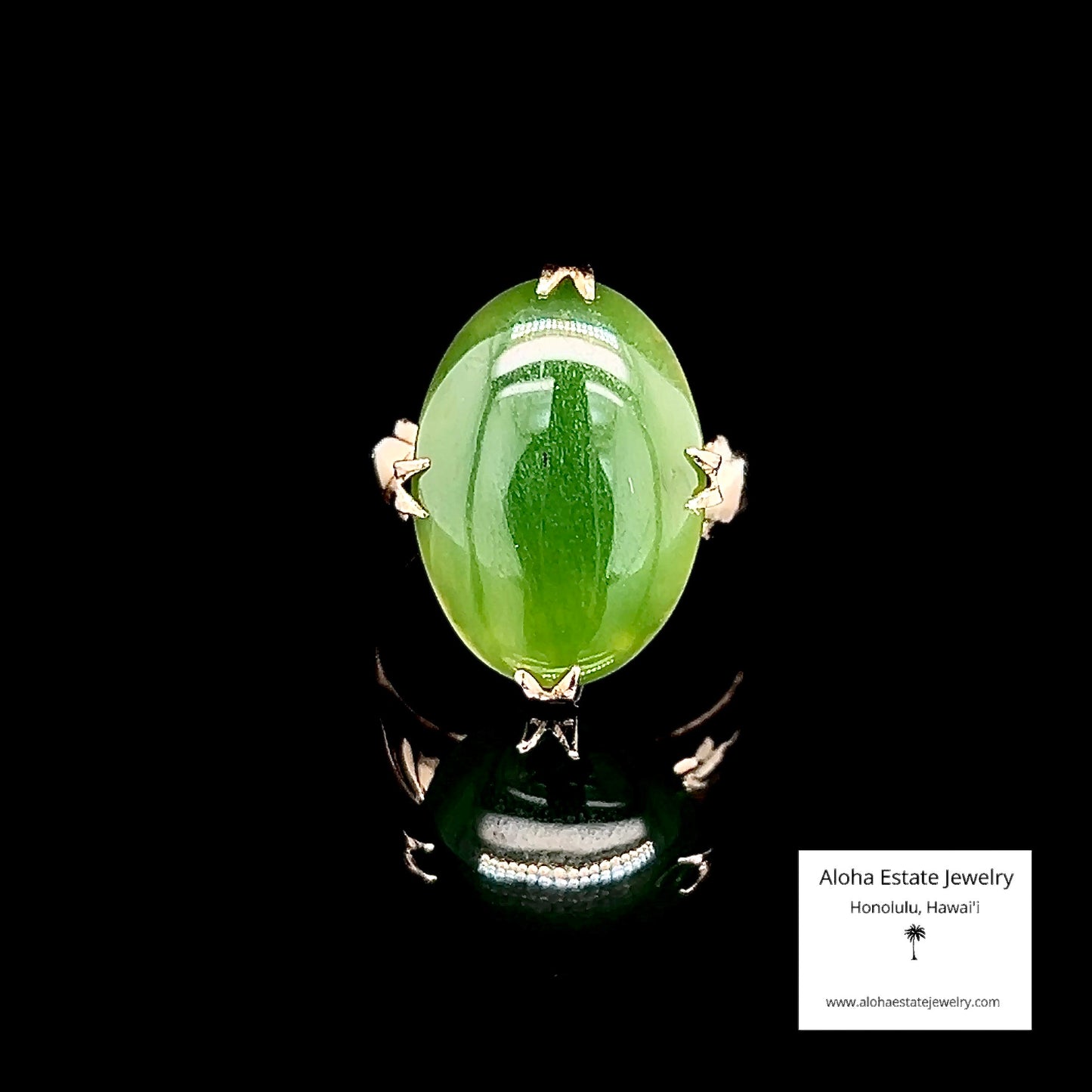 Vintage 18K Jade Cabochon Ring in Pierced & Carved Gallery