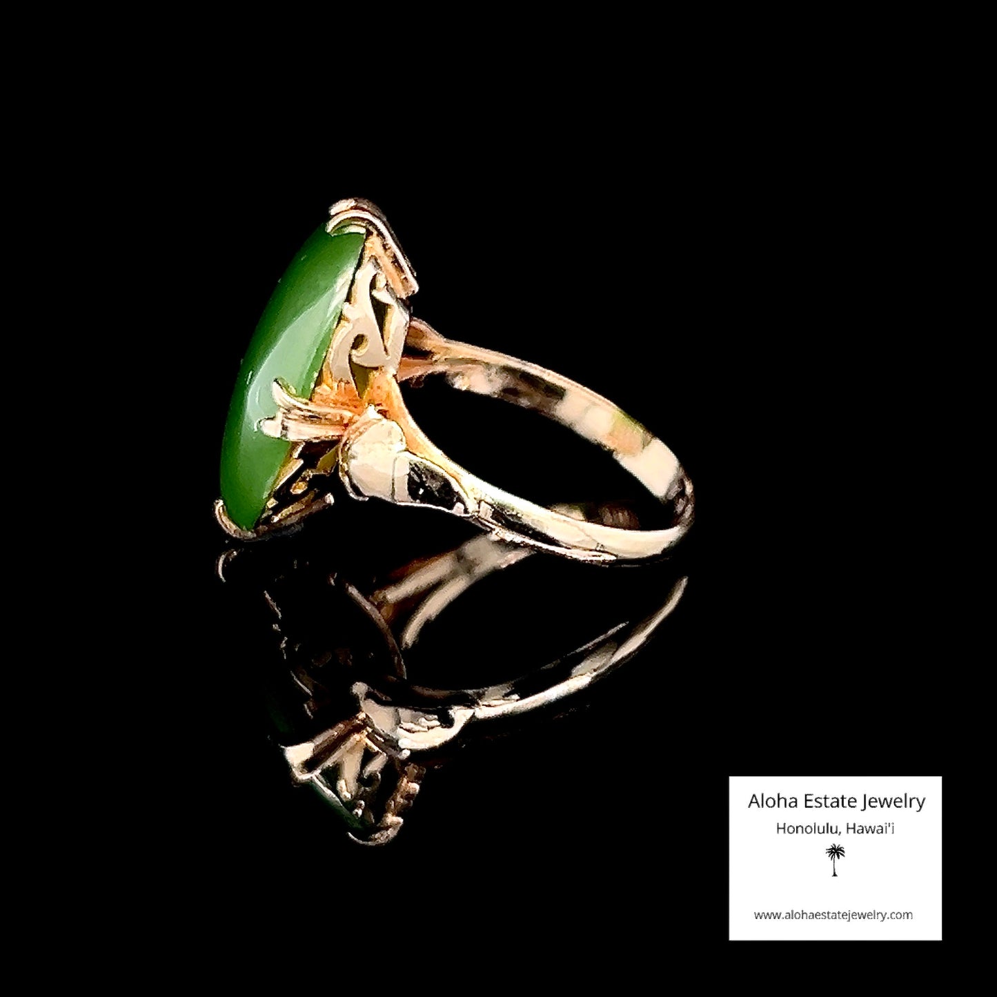 Vintage 18K Jade Cabochon Ring in Pierced & Carved Gallery