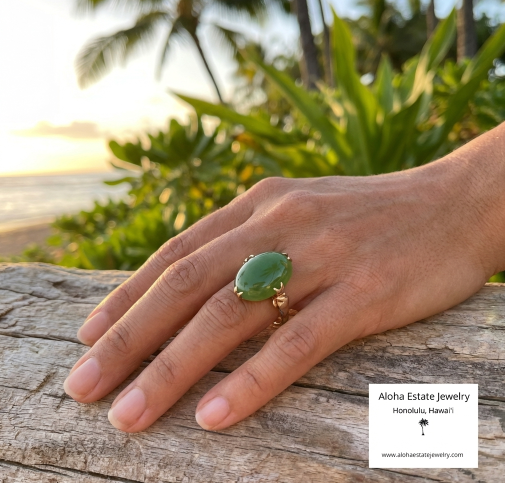 Vintage 18K 6-Carat Jade Cabochon in Pierced & Carved Gallery