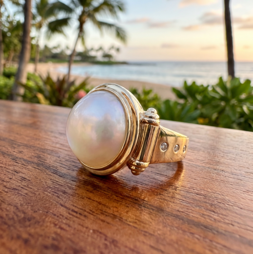 Vintage 14K Diamond Accened South Seas Mabé Pearl Ring