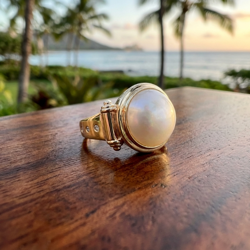 Vintage 14K Diamond Accened South Seas Mabé Pearl Ring
