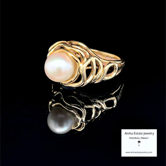 Vintage 7mm Akoya Pearl Corals Ring in 18K