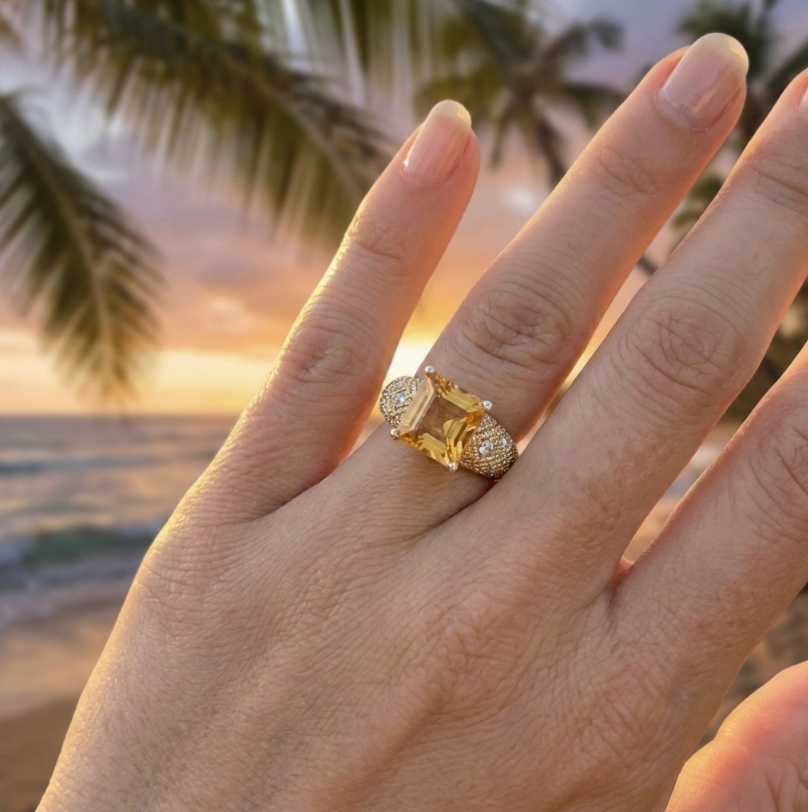 Lovely Estate 14K Ring with Large Natural Citrine