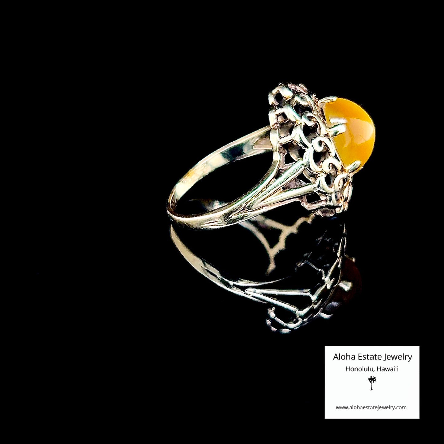 Antique Lady's Honey-Gold Natural Cat's Eye Ring