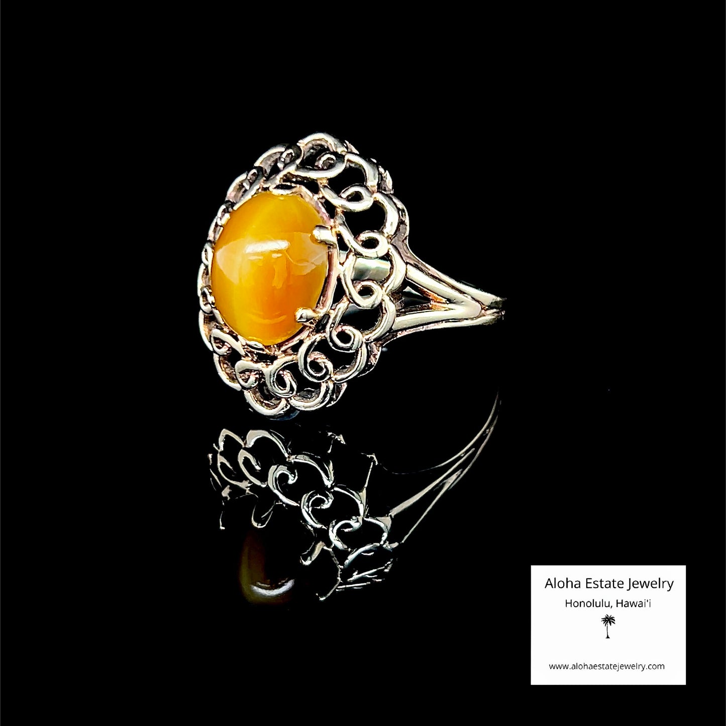 Antique Lady's Honey-Gold Natural Cat's Eye Ring