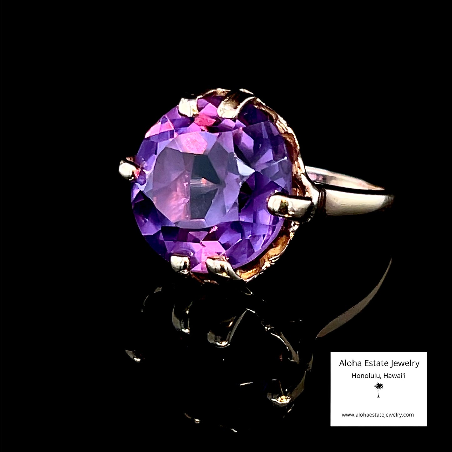 Antique Color Change 12.5-Carats Sapphire Ring in 10K Yellow Gold