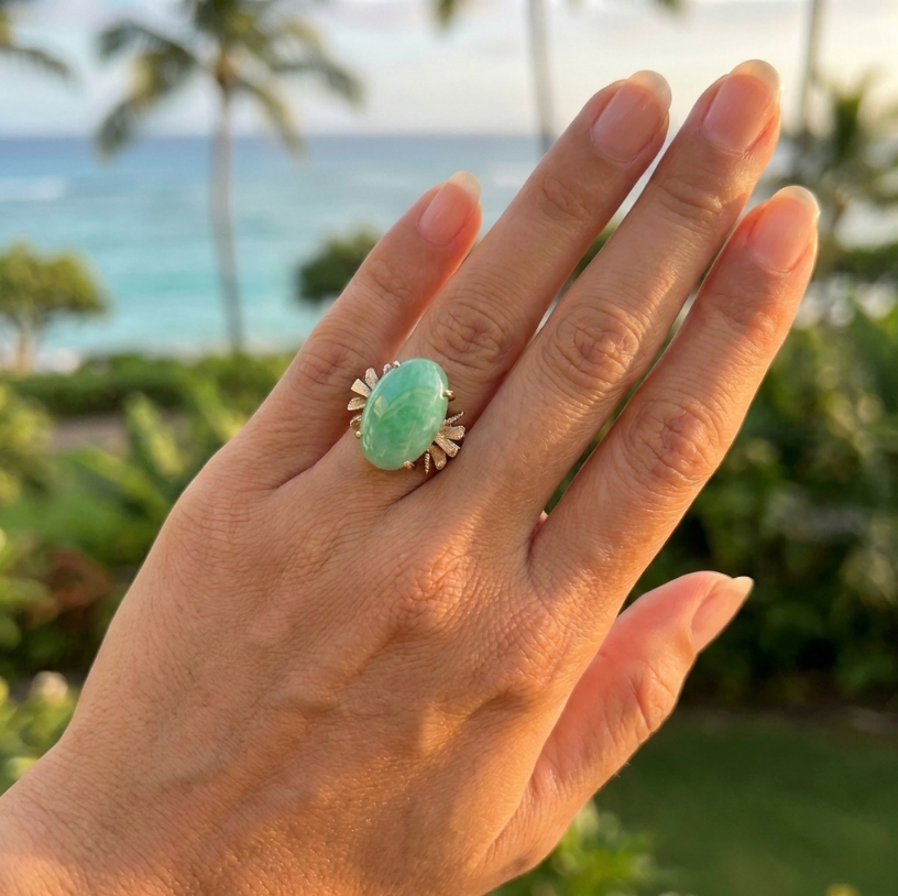 Antique 14K 9.5 Carats Apple Green Burmese Jadeite Ring
