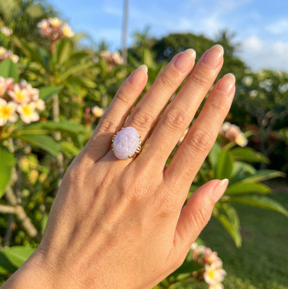 Vintage 14K Highly Carved Lavender Jadeite Cabochon Ring