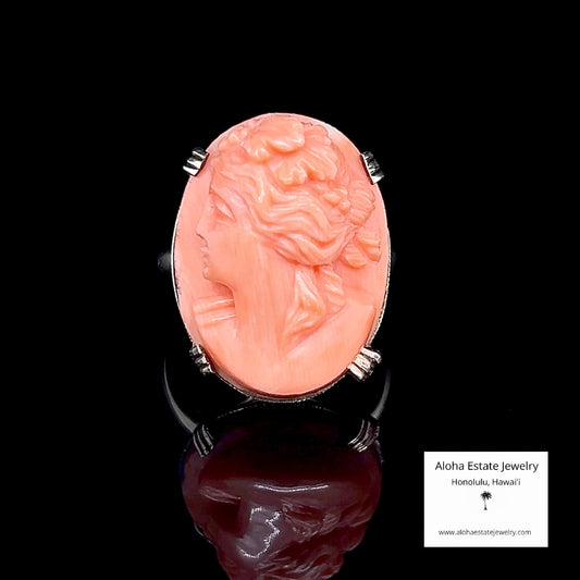 Vintage Angel Skin Coral Cameo Ring in 14K Yellow Gold