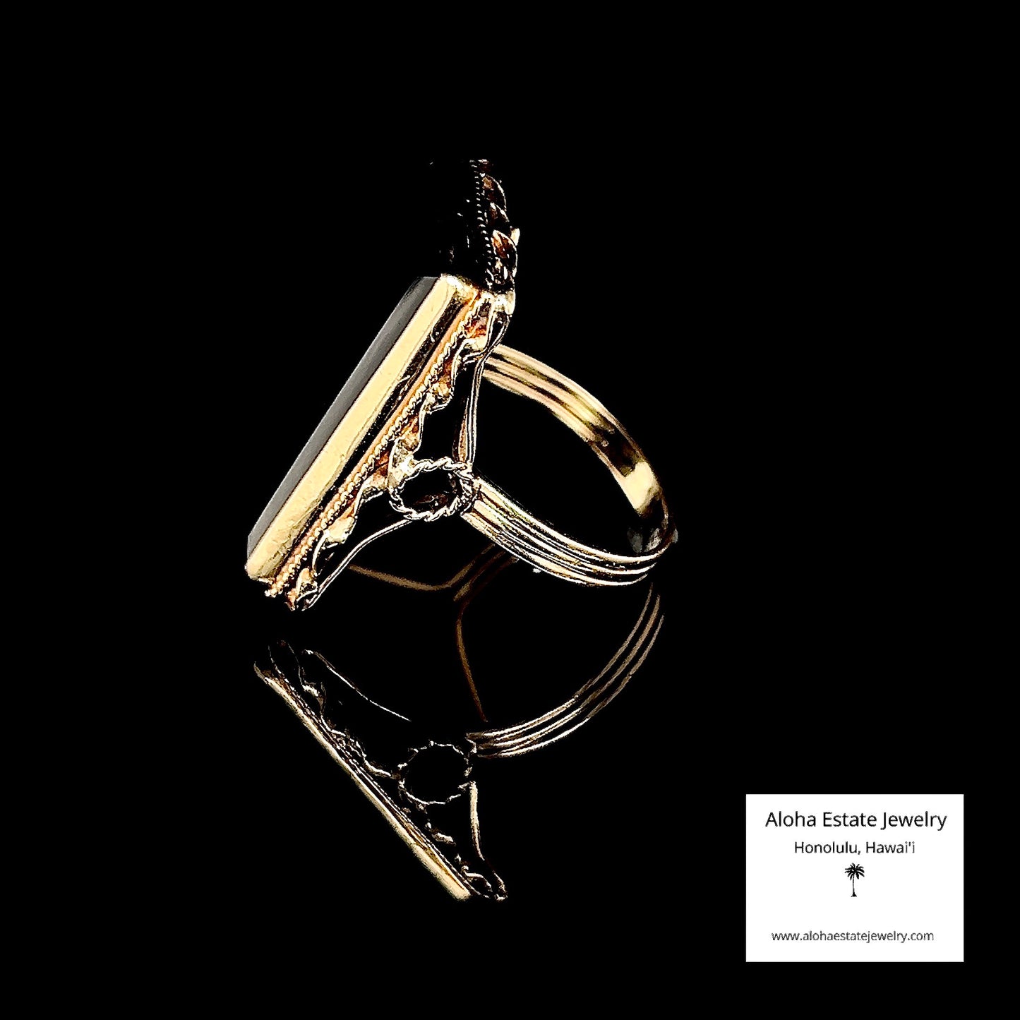 Black 1935-45 Art Deco/Retro Signet Ring in 14k Yellow Gold