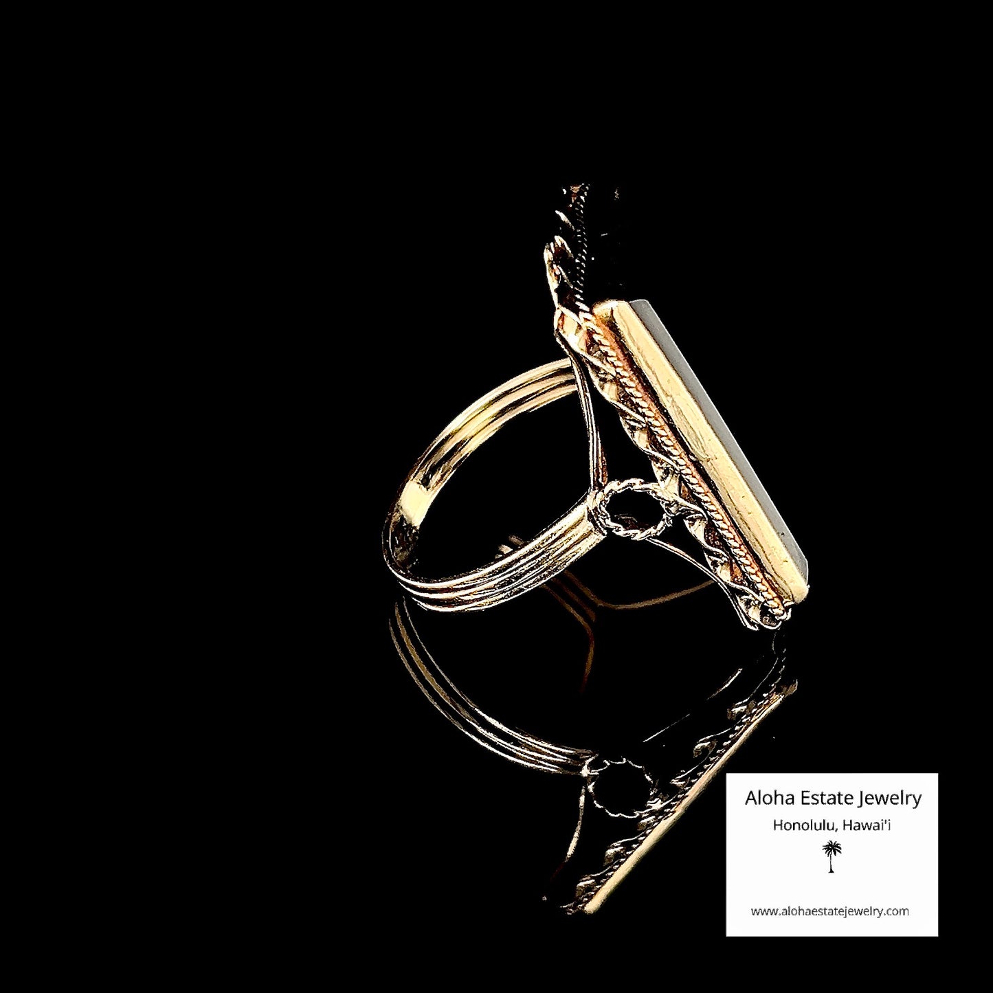 Black 1935-45 Art Deco/Retro Signet Ring in 14k Yellow Gold