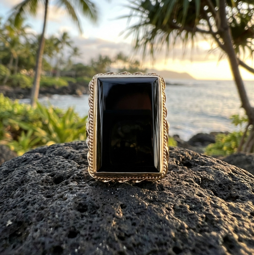 Black 1935-45 Art Deco/Retro Signet Ring in 14k Yellow Gold