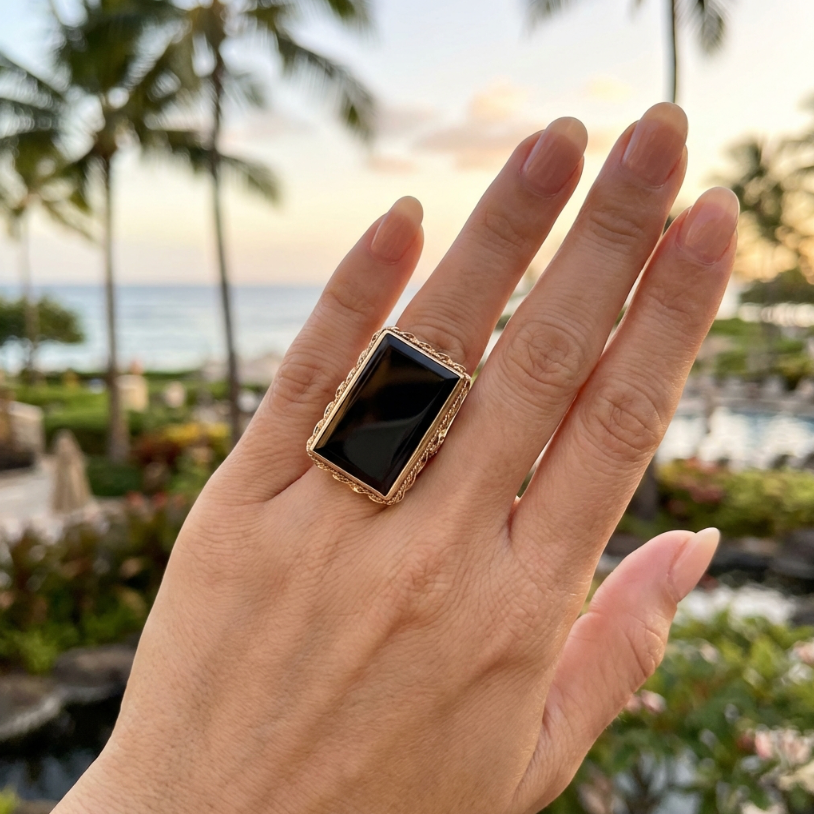 Black 1935-45 Art Deco/Retro Signet Ring in 14k Yellow Gold