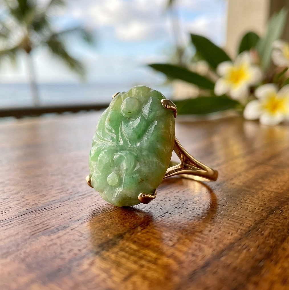 Vintage 14k Carved Jadeite Cabochon Ring