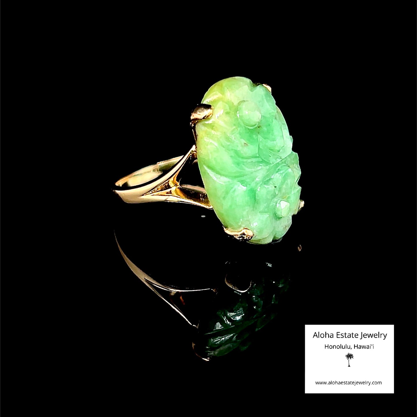 Vintage 14k Carved Jadeite Cabochon Ring