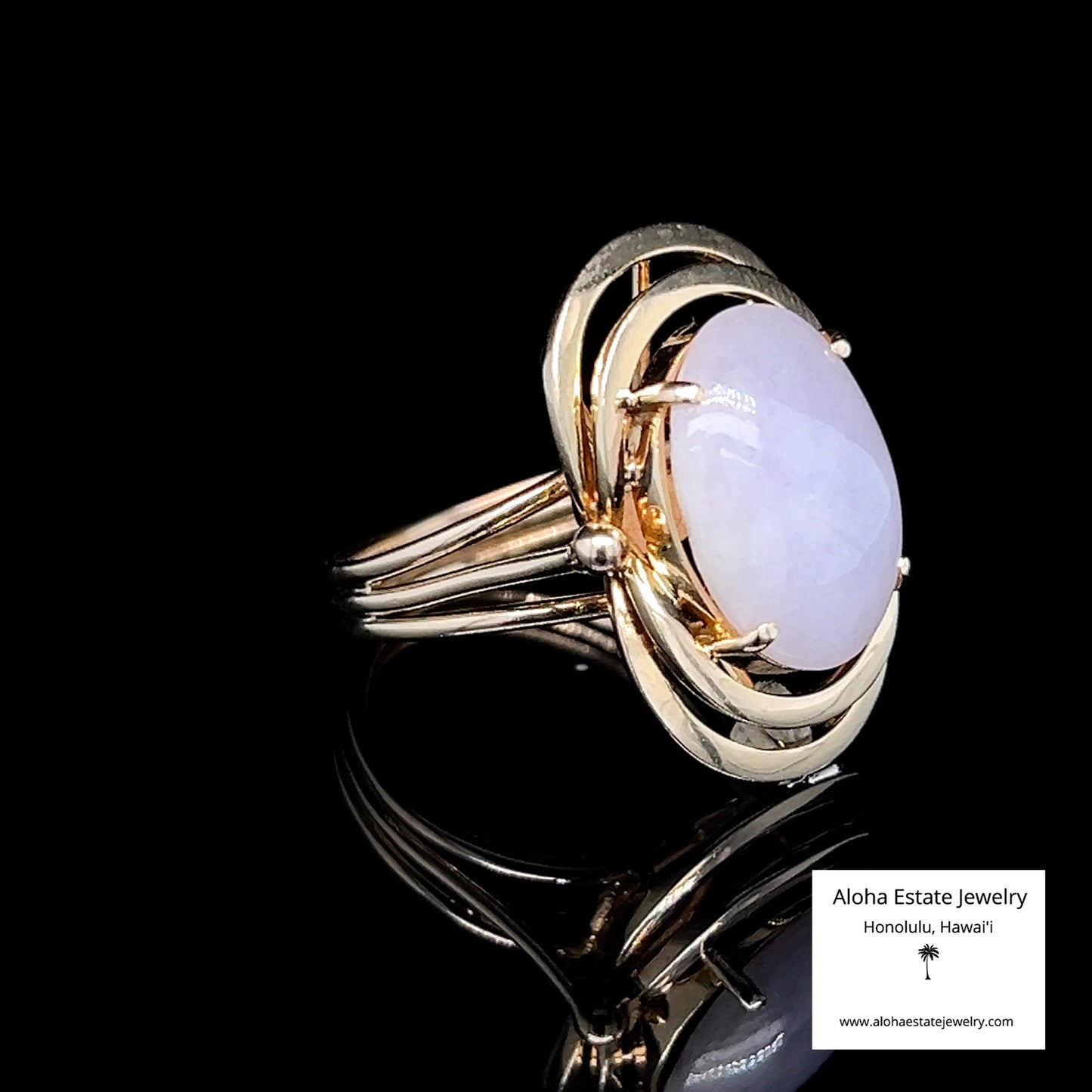 Vintage Mid-Century Lavender Jadeite Ring In 14K