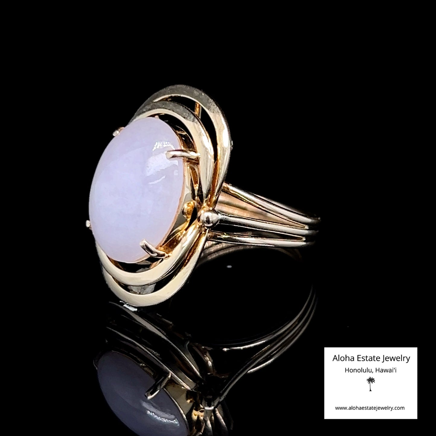 Vintage Mid-Century Lavender Jadeite Ring In 14K