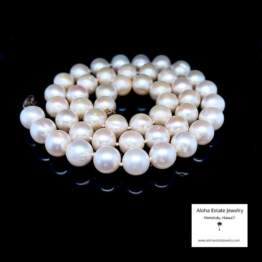 Imperial Very Large Akoya Pearls Necklace