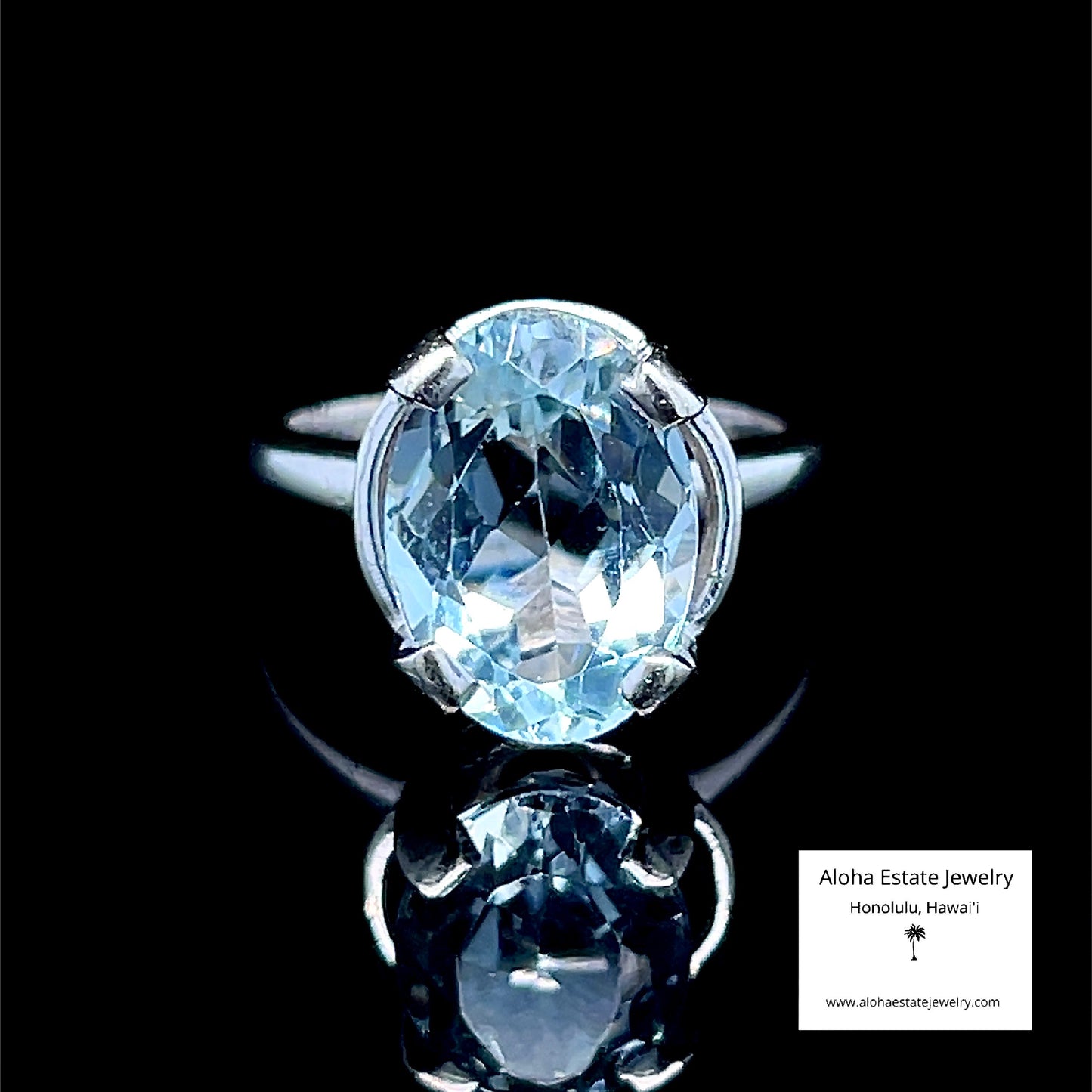 Vintage Mid-Century 5-Carats Oval Cut Aquamarine