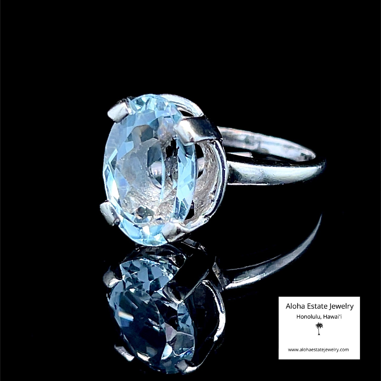 Vintage Mid-Century 5-Carats Oval Cut Aquamarine