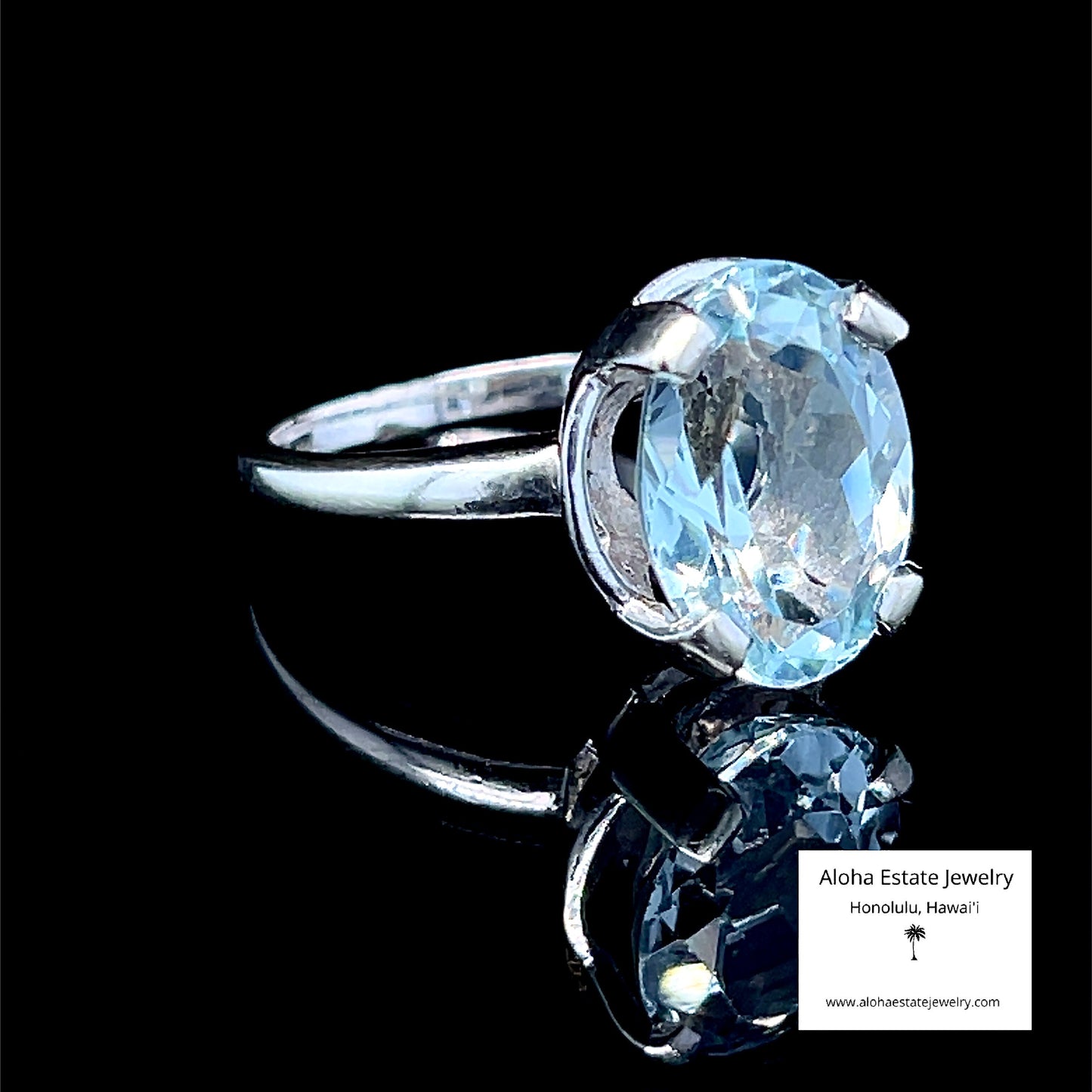 Vintage Mid-Century 5-Carats Oval Cut Aquamarine